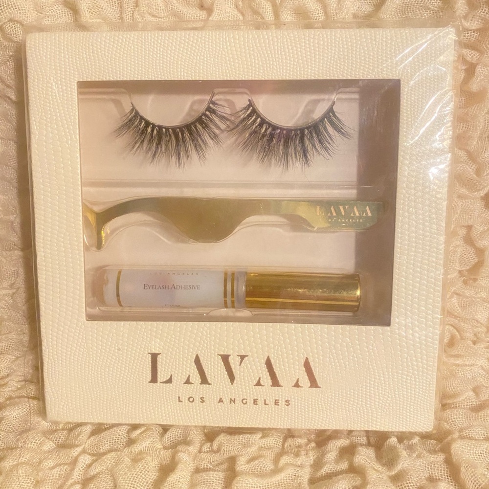 Lavaa eyelash set